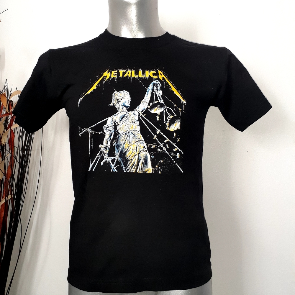 Metallica.  Kids.  Made in Mexico.